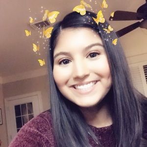 Meet your Posher, Joelle